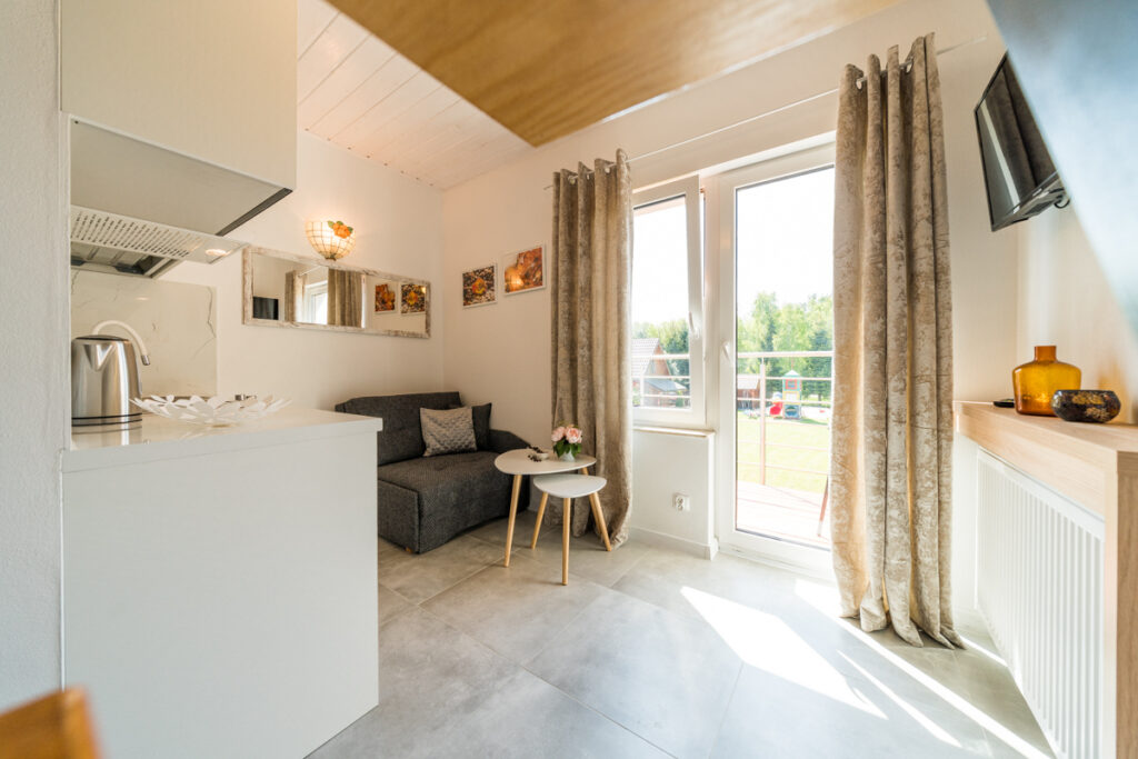 Apartament dwupoziomowy 3-osobowy z balkonem